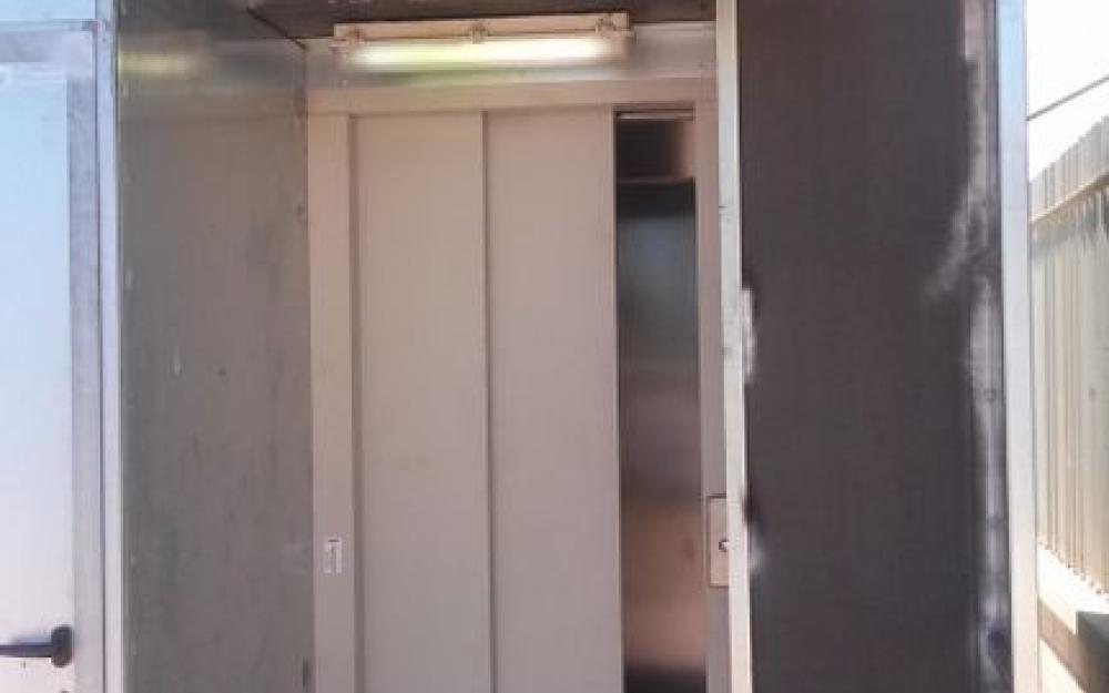 Ascensor arreglat banda mar estació tren