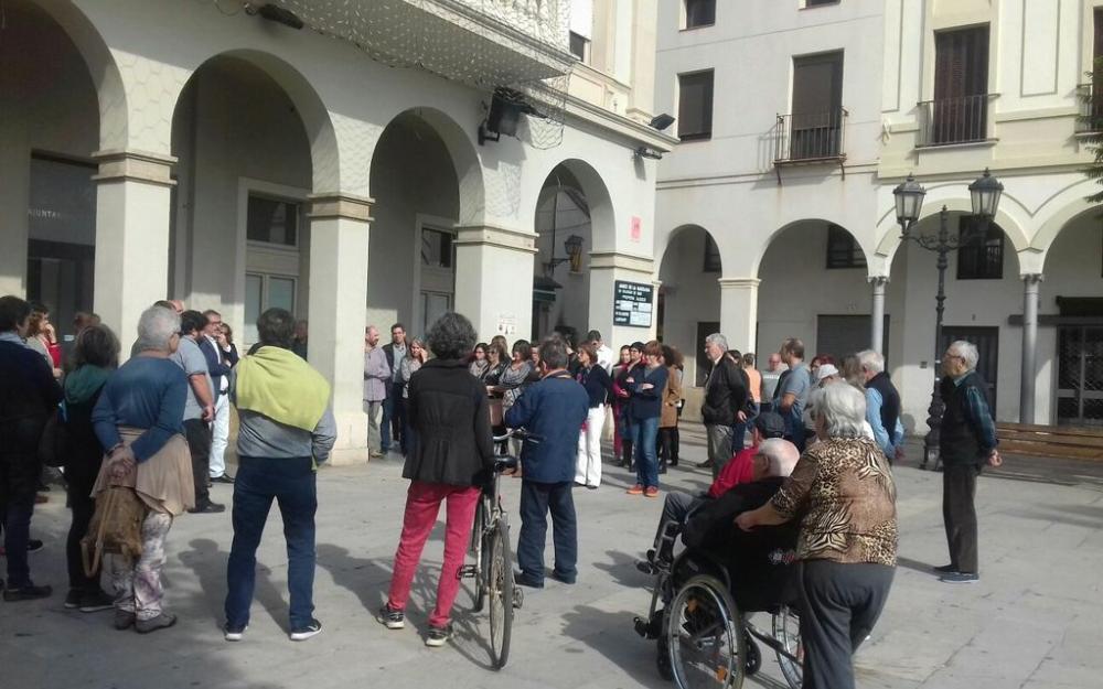 Concentració 2 novembre plaça Ajuntament
