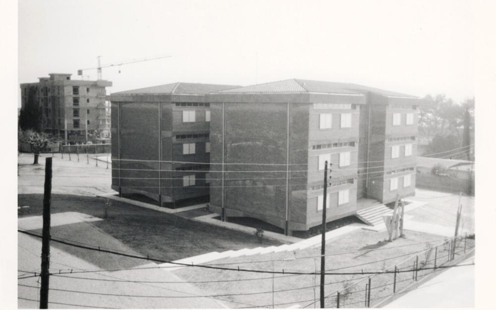 Construcció de l'escola el 1975