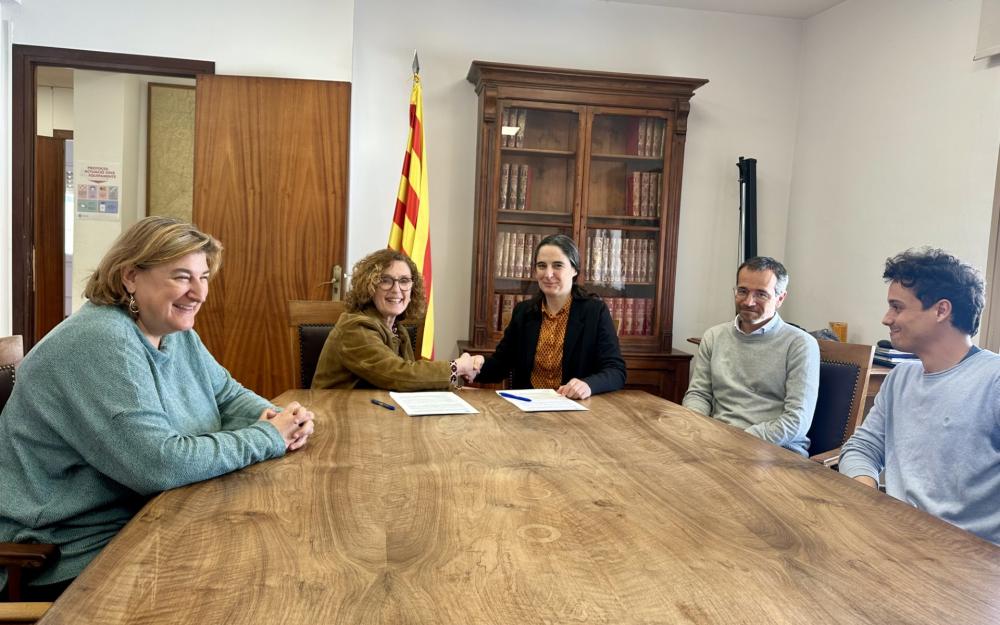 Acte de signatura del conveni entre l'Ajuntament i la Fundació Salas