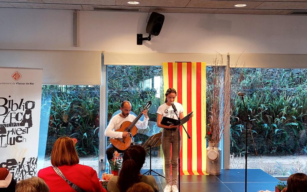 Lectura de fragments d'obres premiades a la Mostra Literària 2023