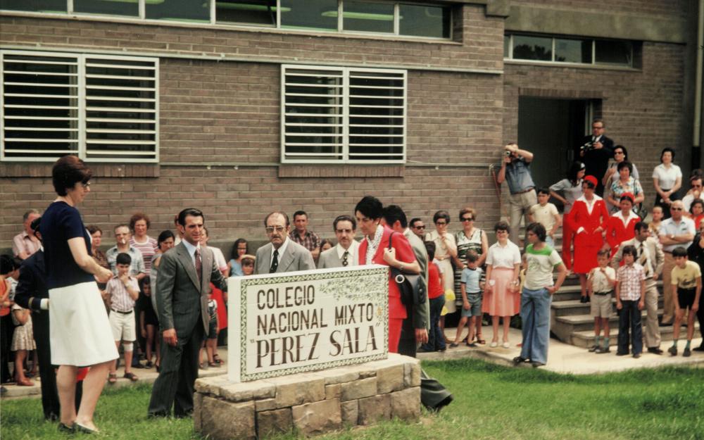 Inauguració de l'escola Pérez Sala el 1976
