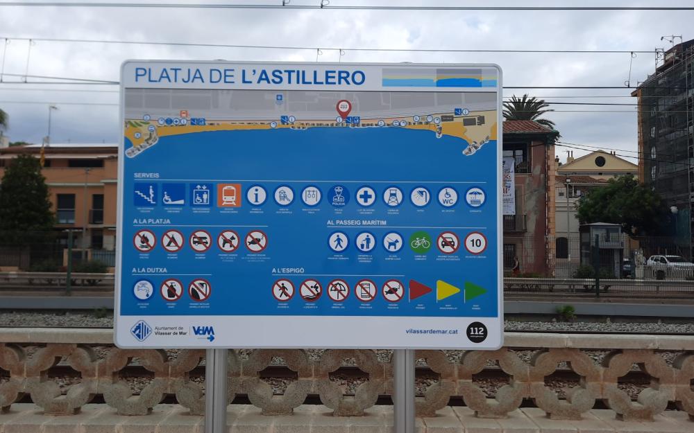 Un dels cartells informatius que formen part de la nova senyalització