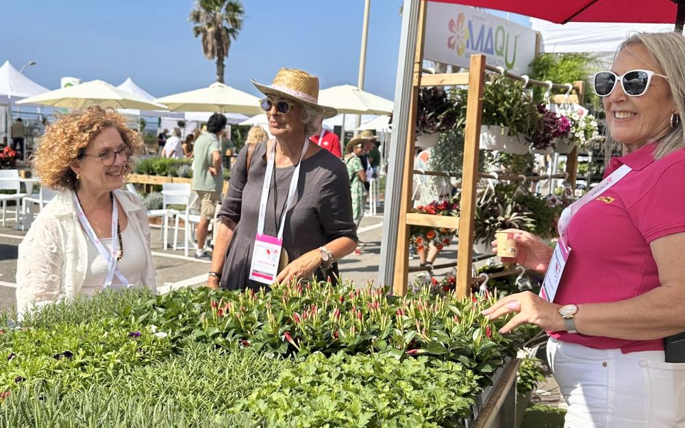 L'alcaldessa i la regidora de Promoció Econòmica visitant el Viridalia Fòrum 2026