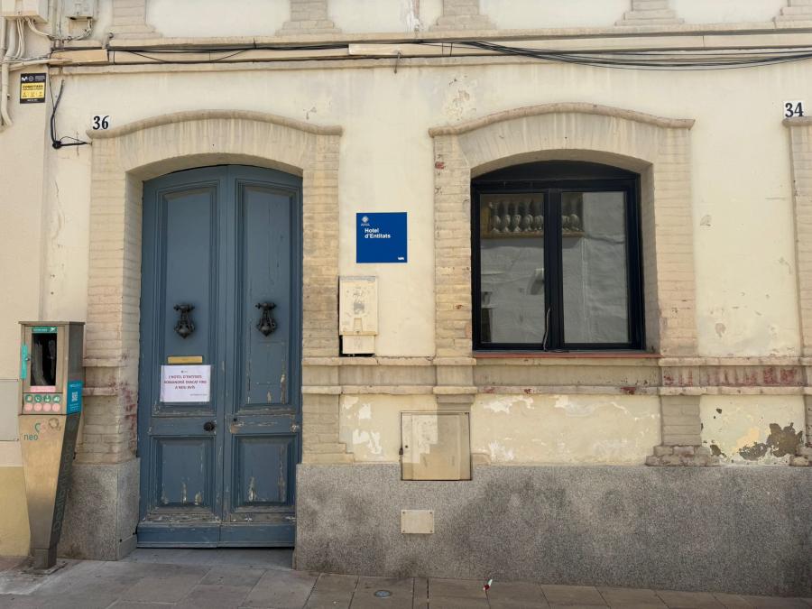 Façana de l'Hotel d'Entitats