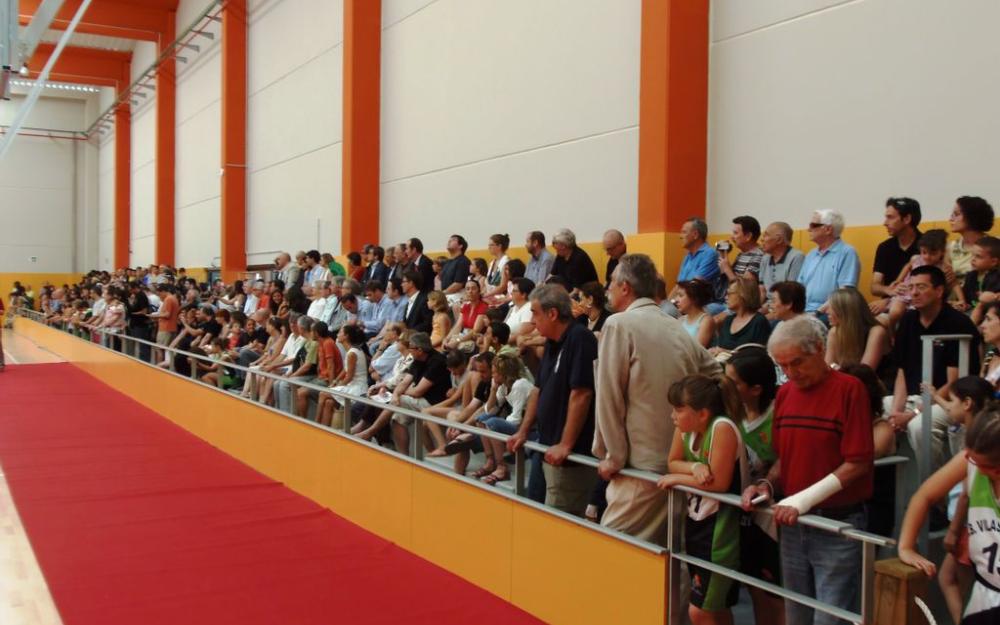Grades plenes inauguració La Bòbila