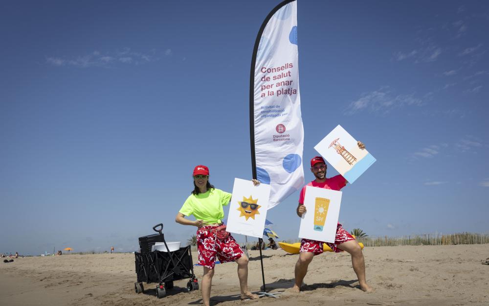 Activitat teatralitzada amb consells de salut per als banyistes