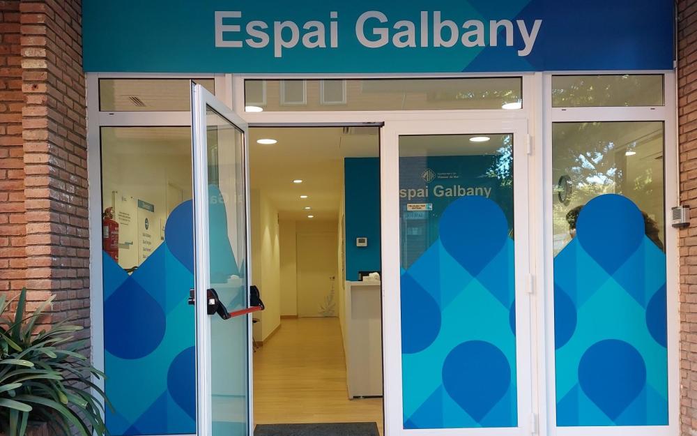 Exterior de l'equipament de l'Espai Galbany