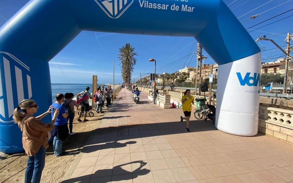 Arribada dels participants a la Caminada del Dia de la Dona