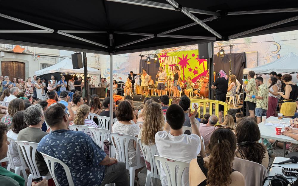 Combat de glosa tropical
