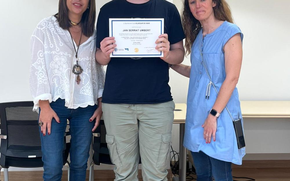 Lliurament de diplomes als participants del projecte Horitzó curs 2023-2024