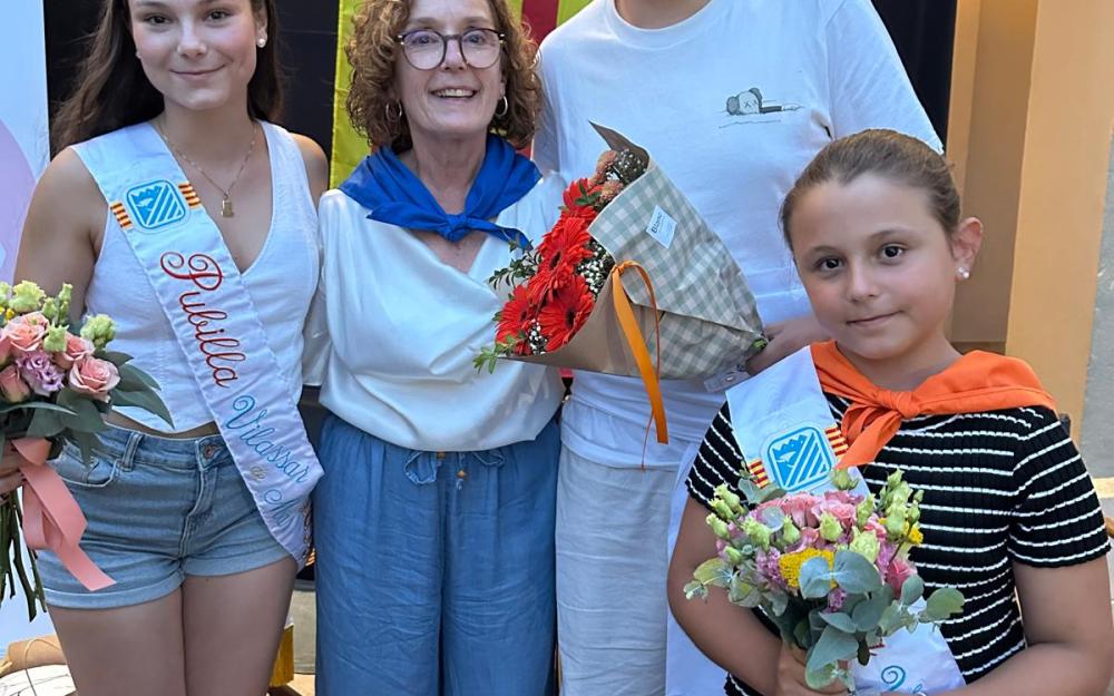 L'alcaldessa, Elena López, amb els representants del Pubillatge 2025