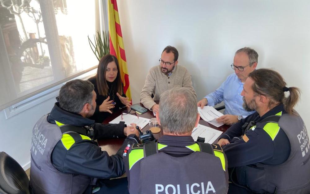 Aquest matí, reunió de l'alcaldessa i el regidor de Governació amb la Policia Local