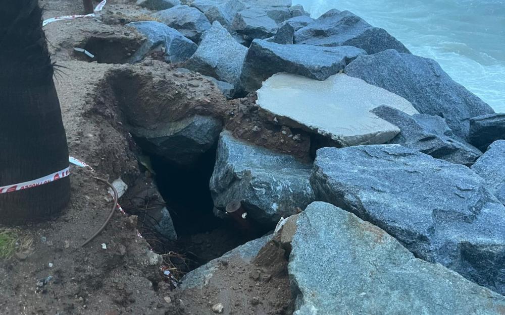 Afectacions del temporal al passeig marítim
