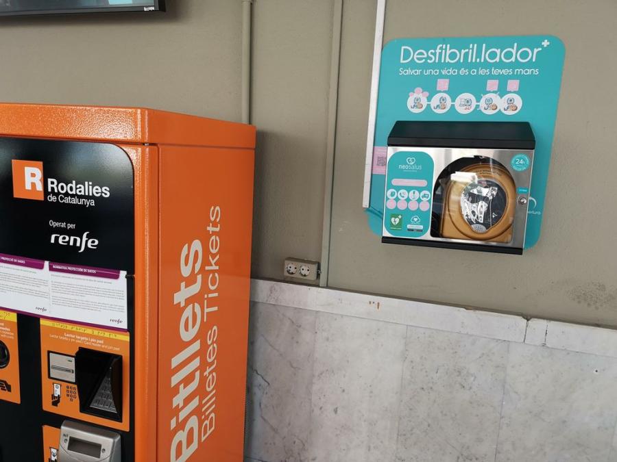 Desfibril·lador estació Renfe