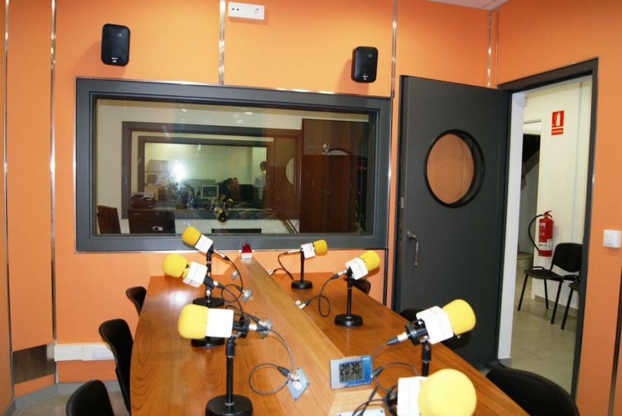 Nous estudis de ràdio