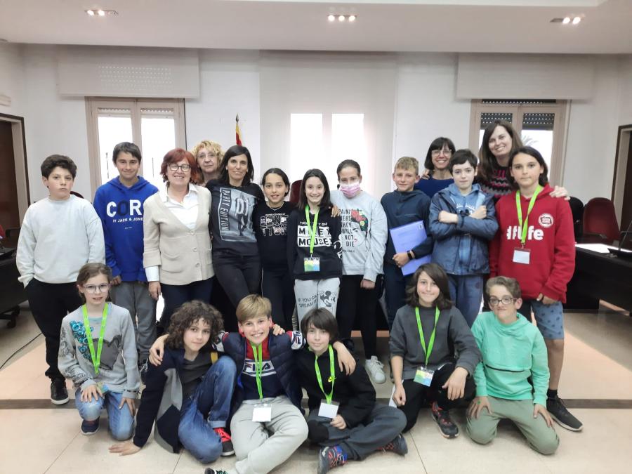 Fotografia de grup de la 8a trobada del Consell d'Infants