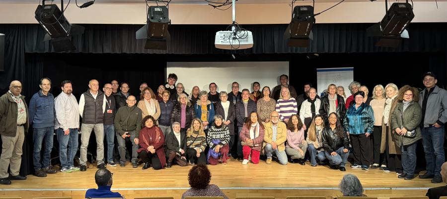 Les persones voluntàries reben un obsequi per la seva tasca 