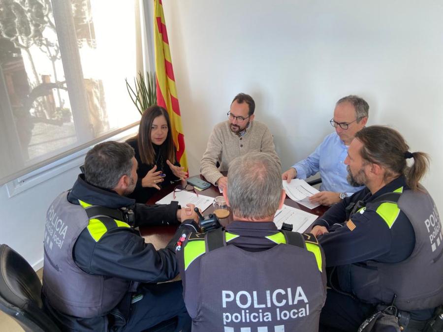 Aquest matí, reunió de l'alcaldessa i el regidor de Governació amb la Policia Local