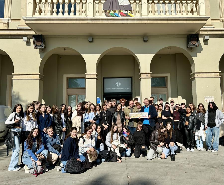 Fotografia de grup amb l'alumnat alemany i de l'institut Pere Ribot que participa a l'intercanvi