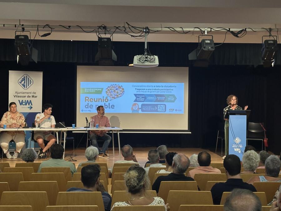 L'alcaldessa va presentar la primera Reunió de Poble a la sala cultural M. Roser Carrau